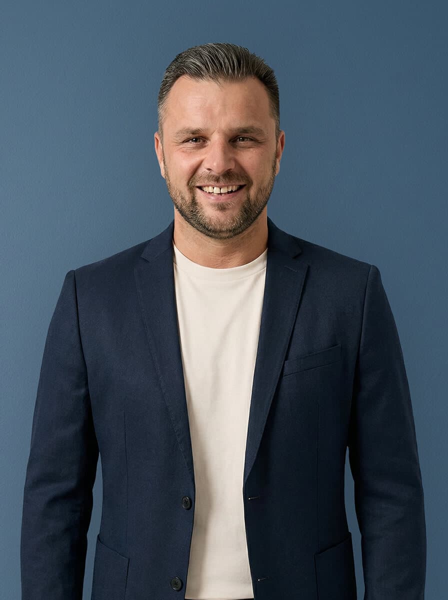 Александър Петров